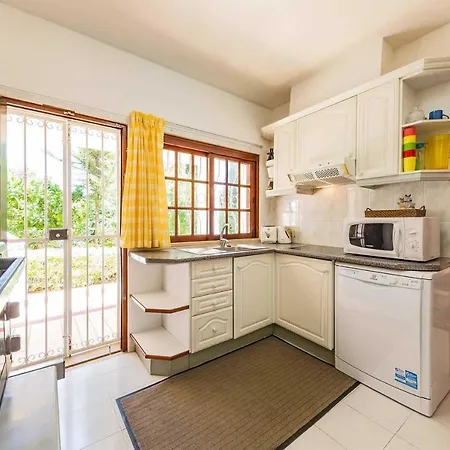 De Santa Maria Willa *