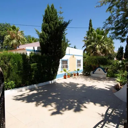 De Santa Maria Villa